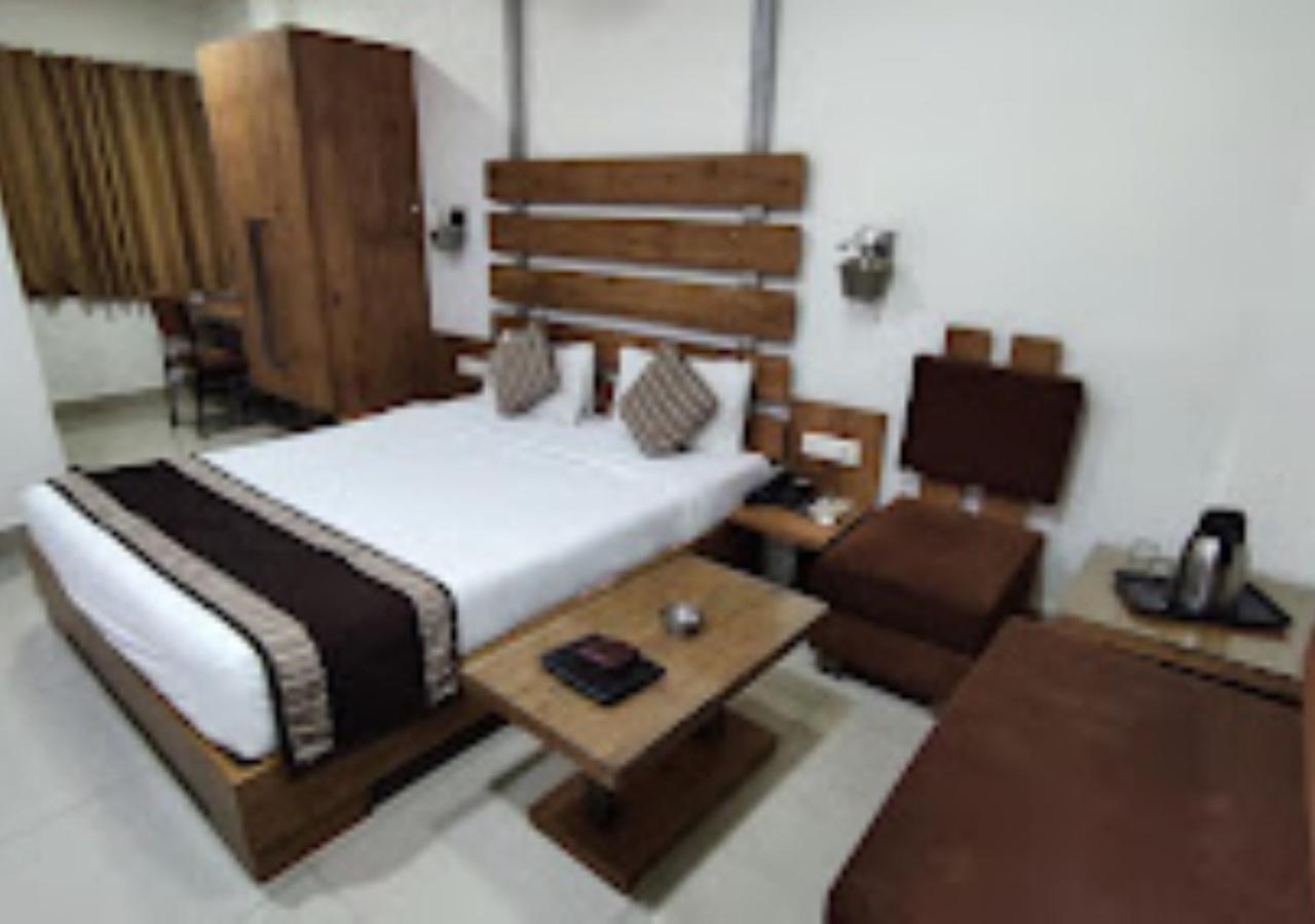 Hotel Siddharth Premiere Chandrapur Extérieur photo